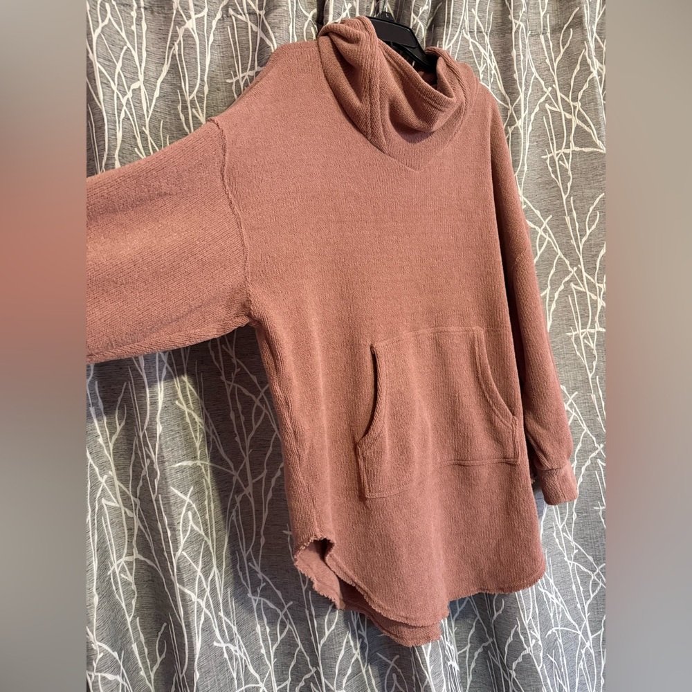 FP Beach Mauve Oversized Hooded Sweatshirt size Large - Picture 2 of 4